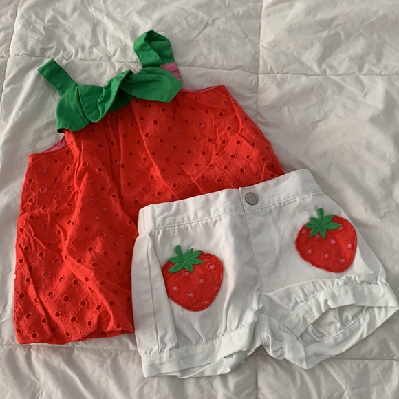 Gymboree strawberry tank & shorts set - Picture 2 of 14